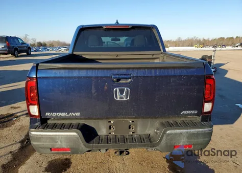 2018 Honda Ridgeline Rtl z USA, uszkodzony, nr VIN 5FPYK3F61JB003218